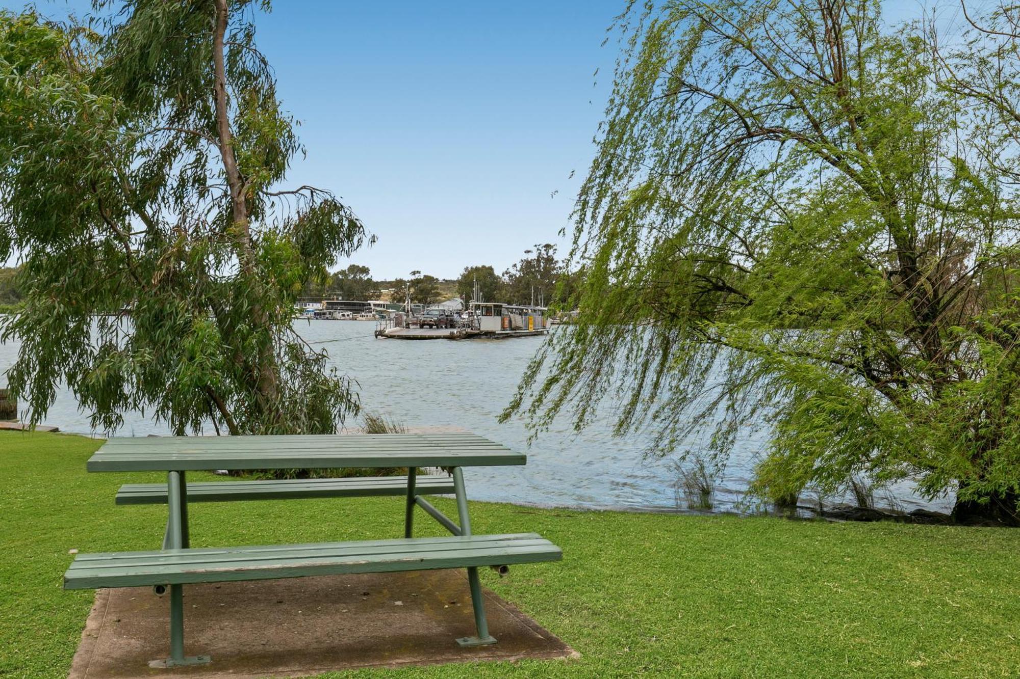 Big4 Mannum Holiday Park Exterior photo